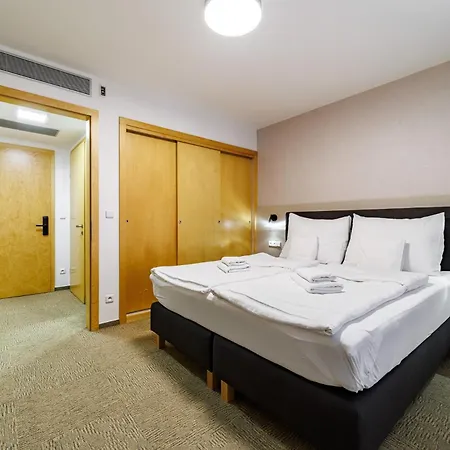 V Raji Guest house 4*